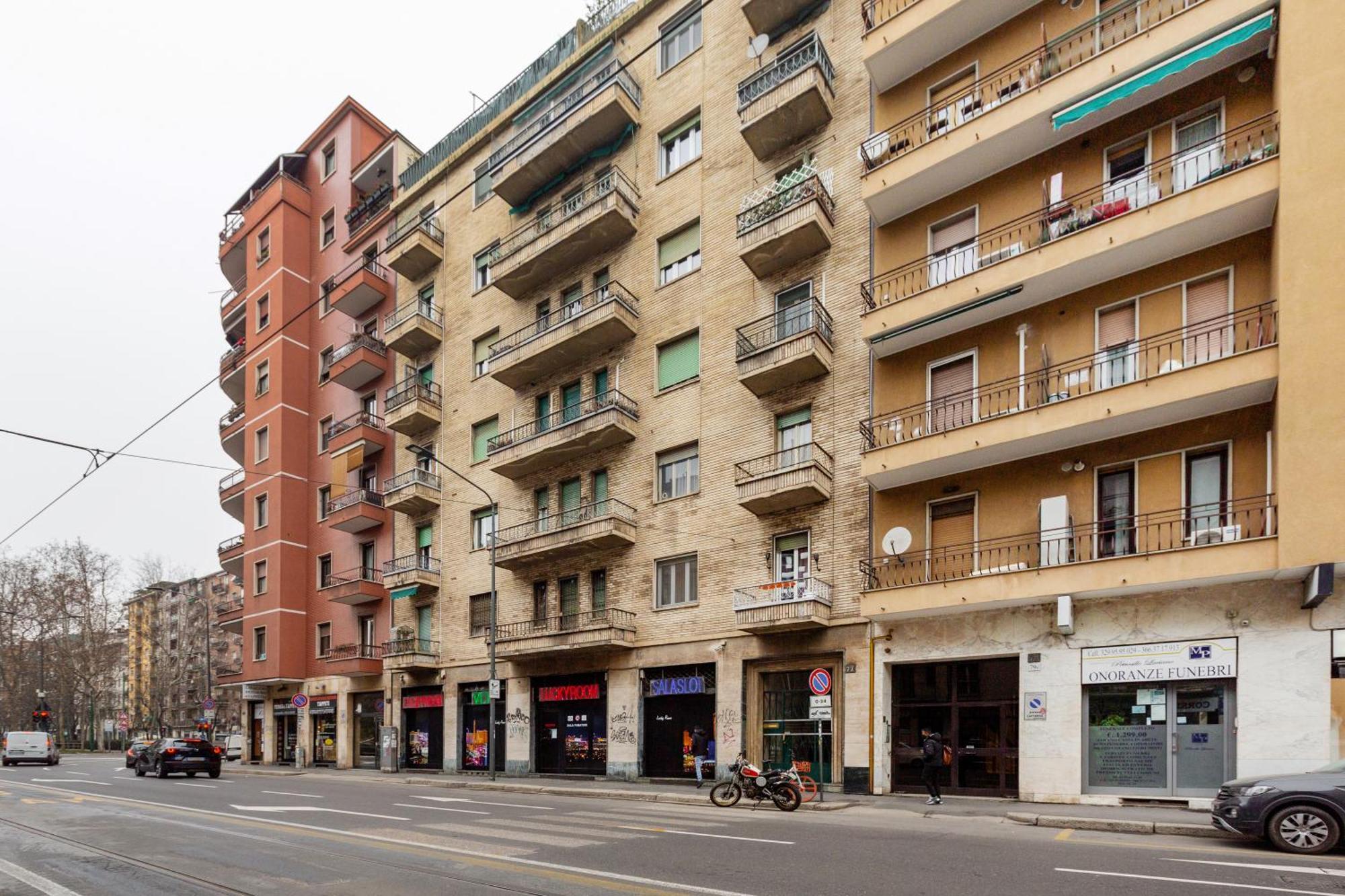 Corsica Huge Terrace Flats Apartment Milan Bagian luar foto