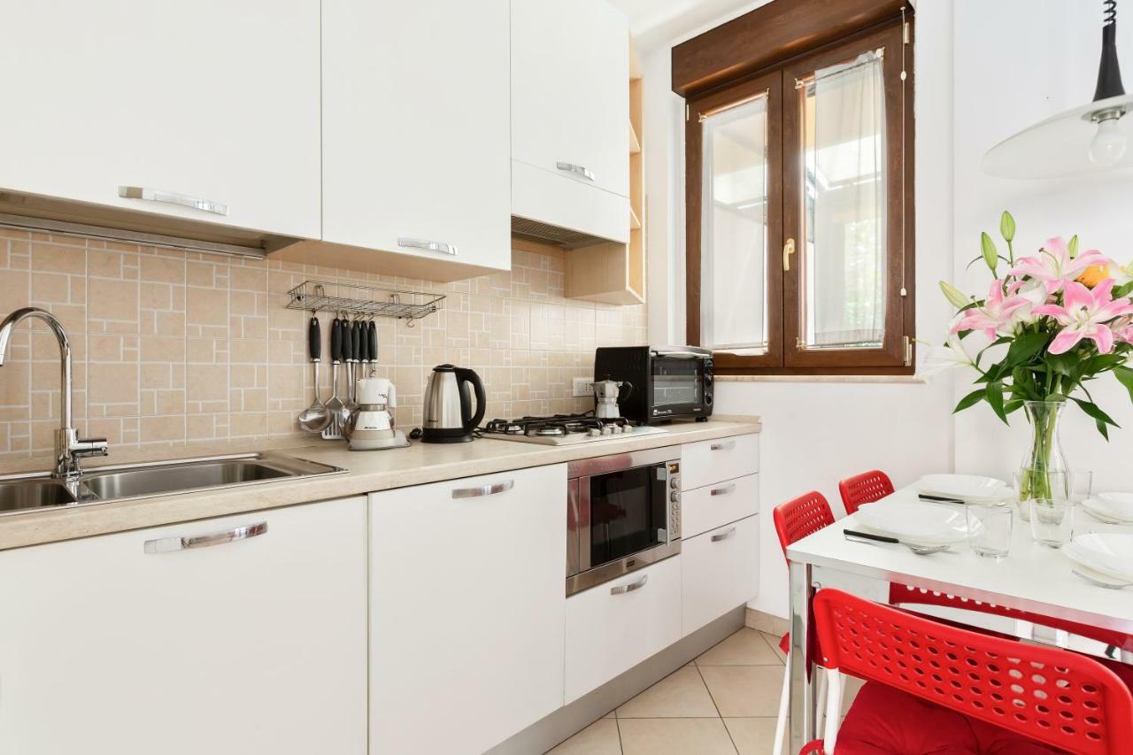 Corsica Huge Terrace Flats Apartment Milan Bagian luar foto
